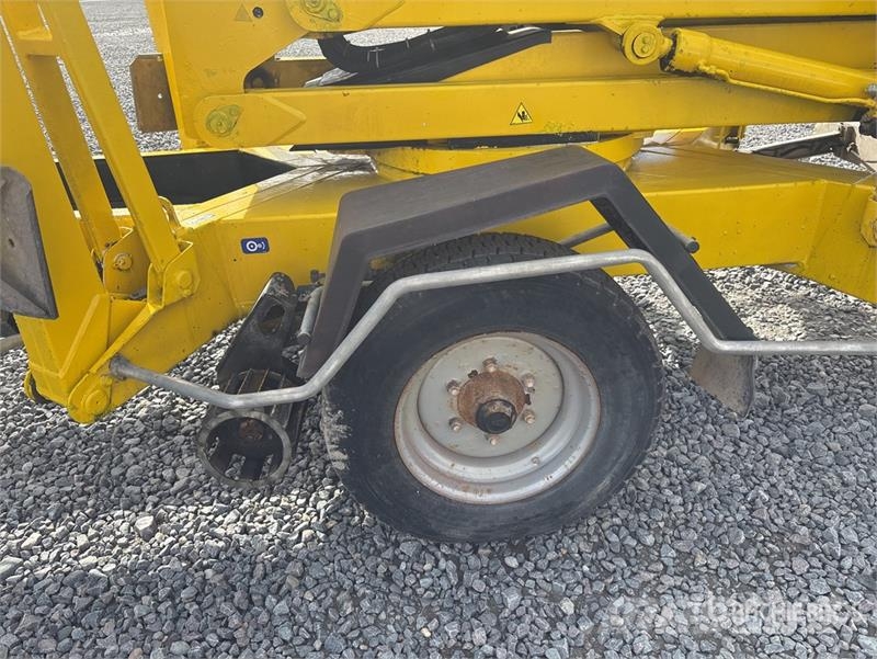 Dino 260XTD Towable Lift Pacēlājplatformas - piekabes