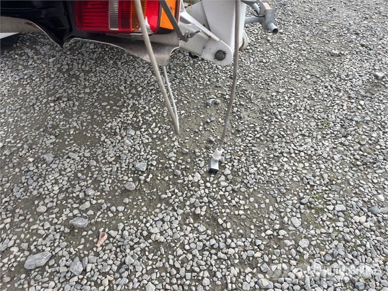 Dino 260XTD Towable Lift (Inoperable) Järelveetavad korvtõstukid