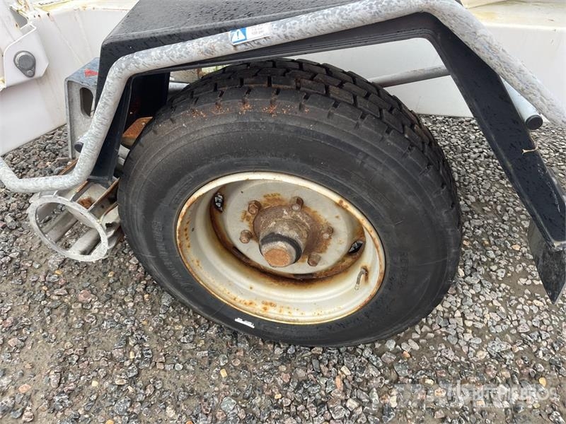 Dino 260XTD Towable Lift (Inoperable) Järelveetavad korvtõstukid