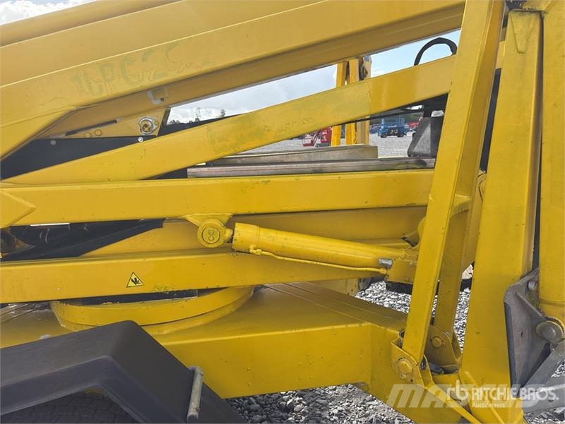Dino 260XTD Towable Lift Pacēlājplatformas - piekabes