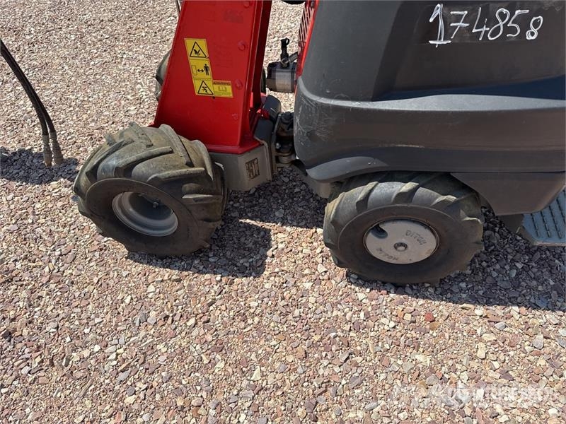 Ditch Witch Porteur Multi-Outils Multi Tools Carrier Ride On ( معدات البناء - غير ذلك
