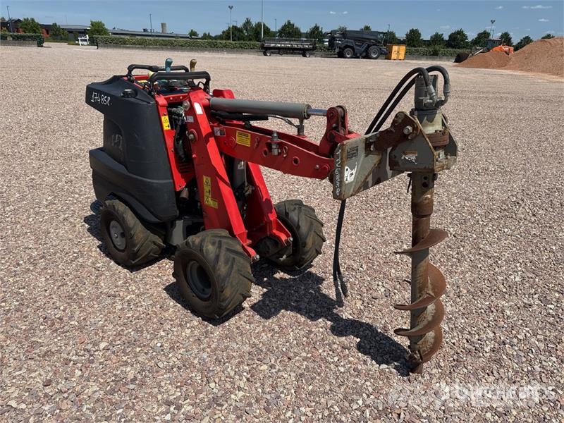 Ditch Witch Porteur Multi-Outils Multi Tools Carrier Ride On ( معدات البناء - غير ذلك