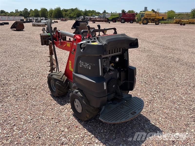Ditch Witch Porteur Multi-Outils Multi Tools Carrier Ride On ( معدات البناء - غير ذلك