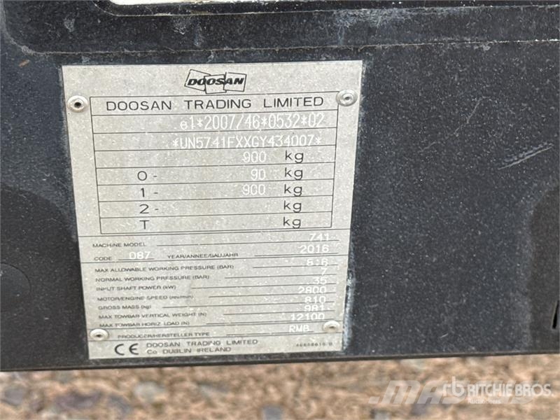 Doosan 741 Mobile Compresseur A Air Air Compressor 压缩机