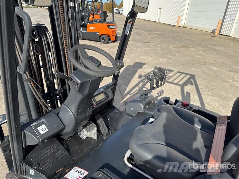 Doosan B20X-7 Plus 2000 kg Chariot Elevateur Electric For Electric forklifts