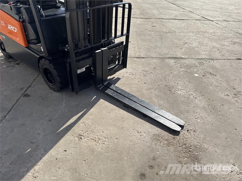 Doosan B20X-7 Plus 2000 kg Chariot Elevateur Electric For Electric forklifts