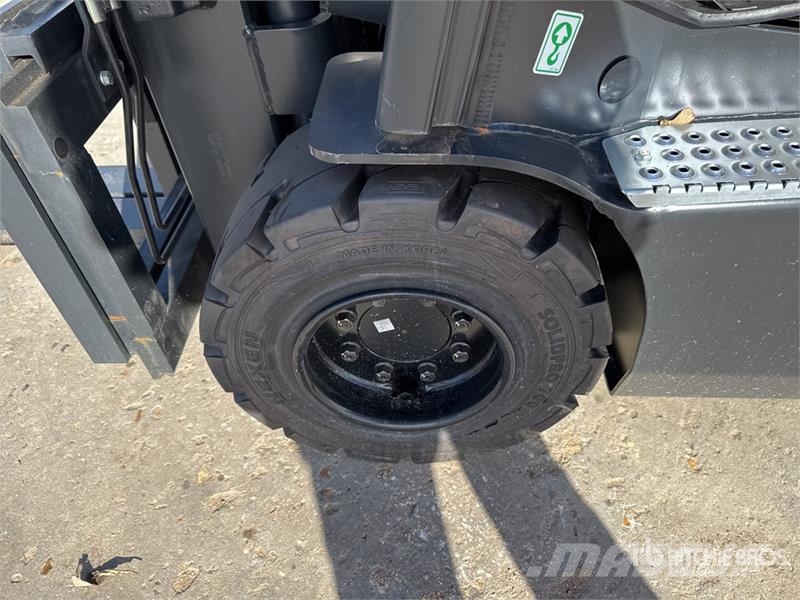 Doosan B20X-7 Plus 2000 kg Chariot Elevateur Electric For Electric forklifts
