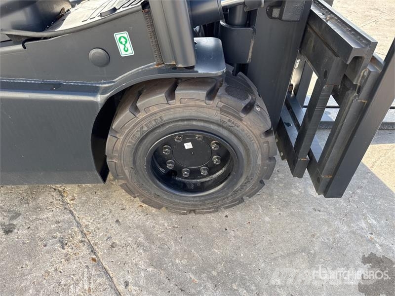 Doosan B20X-7 Plus 2000 kg Chariot Elevateur Electric For شاحنات ذات رافعات شوكية تعمل بالكهرباء