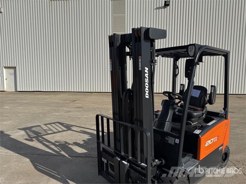 Doosan B20X-7 Plus 2000 kg Chariot Elevateur Electric For Electric forklifts
