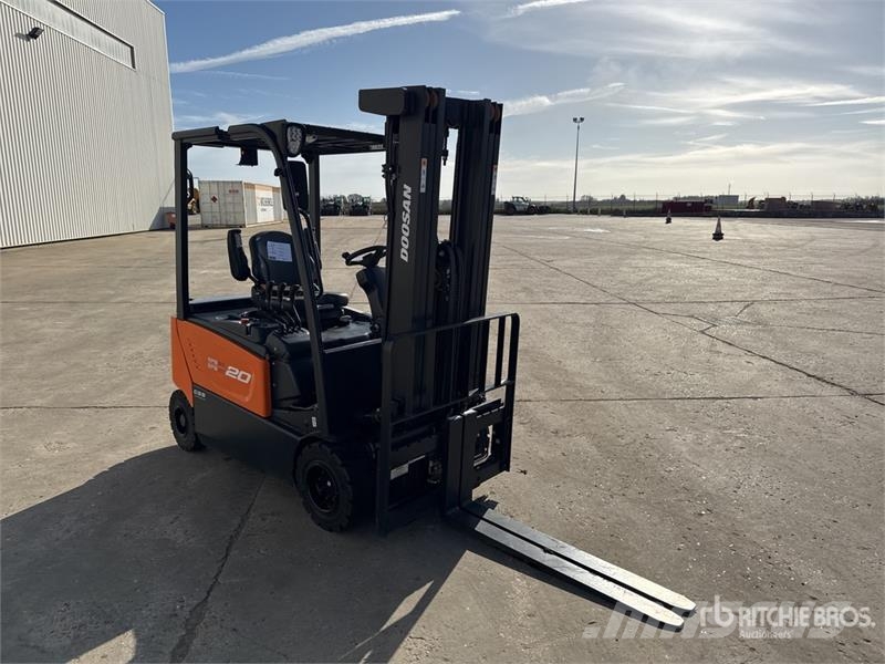 Doosan B20X-7 Plus 2000 kg Chariot Elevateur Electric For Electric forklifts