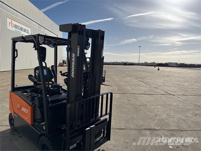 Doosan B20X-7 Plus 2000 kg Chariot Elevateur Electric For Electric forklifts