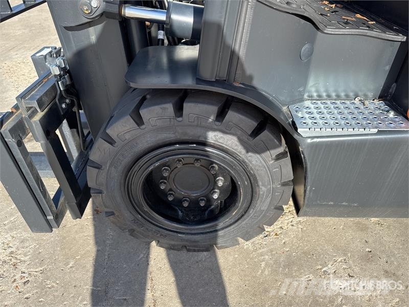Doosan B25X-7 Plus 2500 kg Chariot Elevateur Electric For Electric forklifts