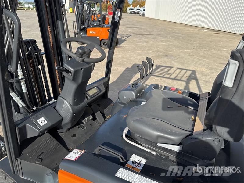Doosan B25X-7 Plus 2500 kg Chariot Elevateur Electric For Electric forklifts