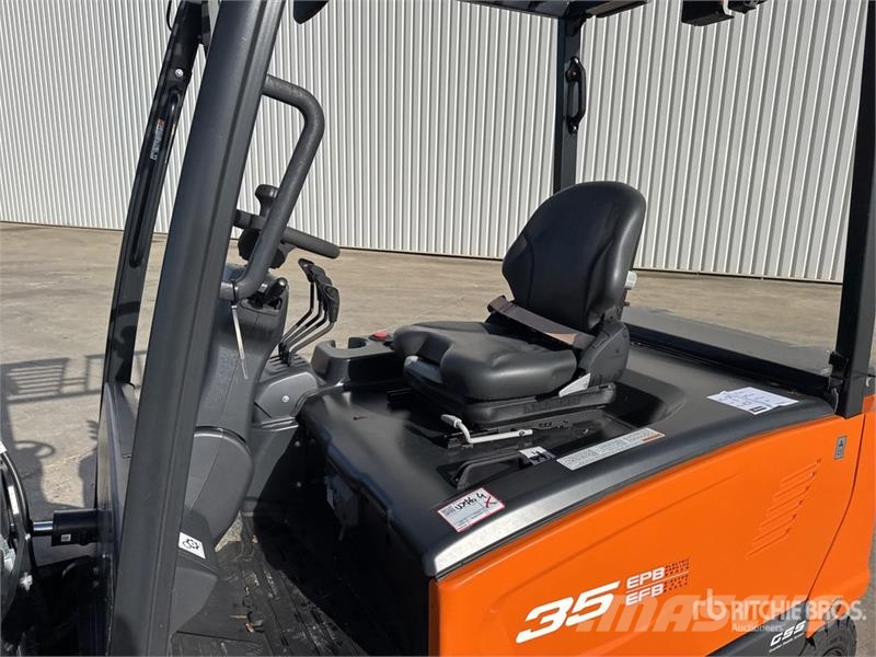 Doosan B35X-7 PLUS 3500 kg Chariot Elevateur Electric For شاحنات ذات رافعات شوكية تعمل بالكهرباء