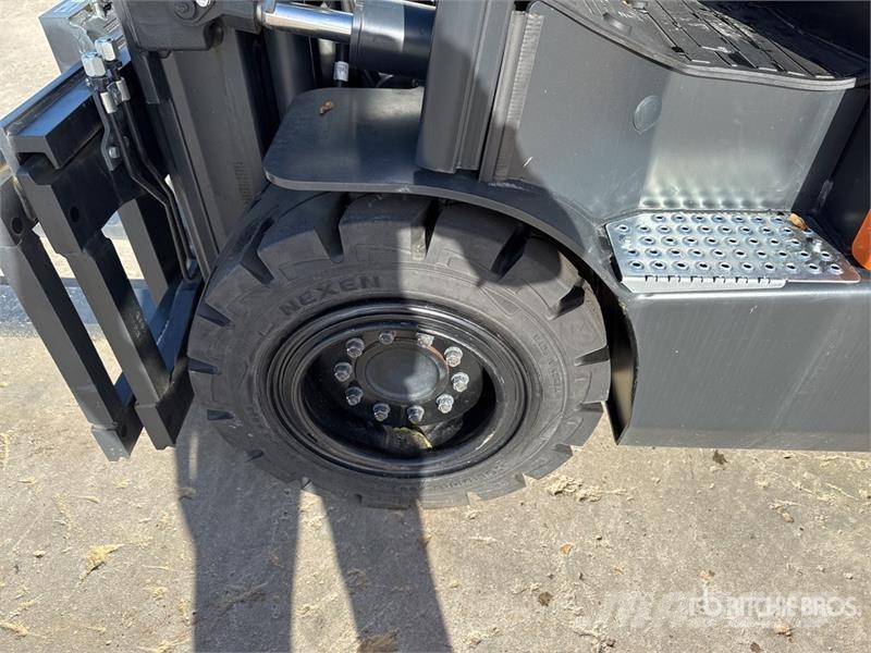 Doosan B35X-7 PLUS 3500 kg Chariot Elevateur Electric For شاحنات ذات رافعات شوكية تعمل بالكهرباء