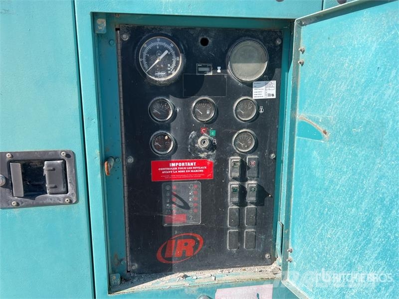 Doosan B87 Mobile Compresseur A Air Air Compressor (Inope Compressors