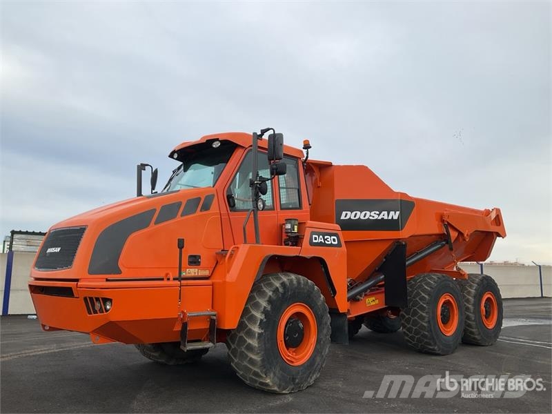 Doosan DA30 Tombereau articulé