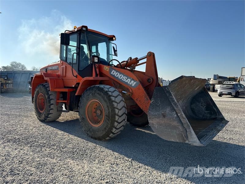 Doosan DL200-3 Tekerlekli yükleyiciler