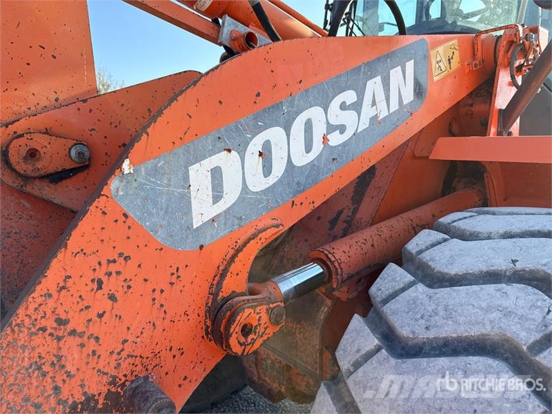 Doosan DL200-3 Tekerlekli yükleyiciler