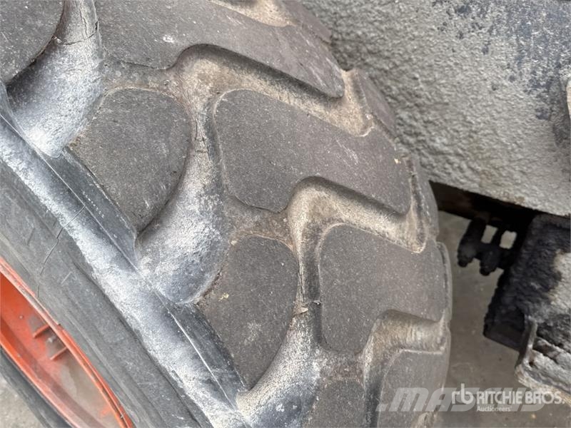 Doosan DL250-3 Фронтальные погрузчики