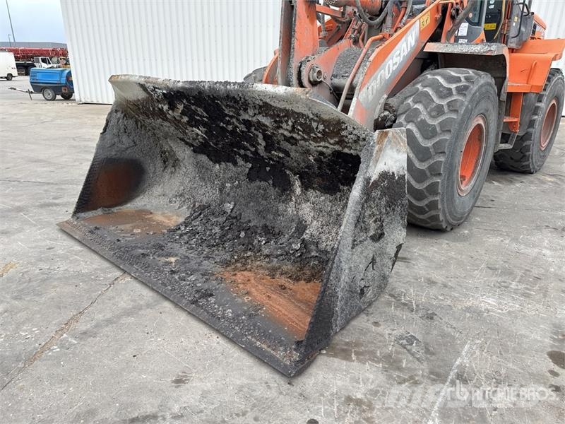 Doosan DL250-3 Фронтальные погрузчики