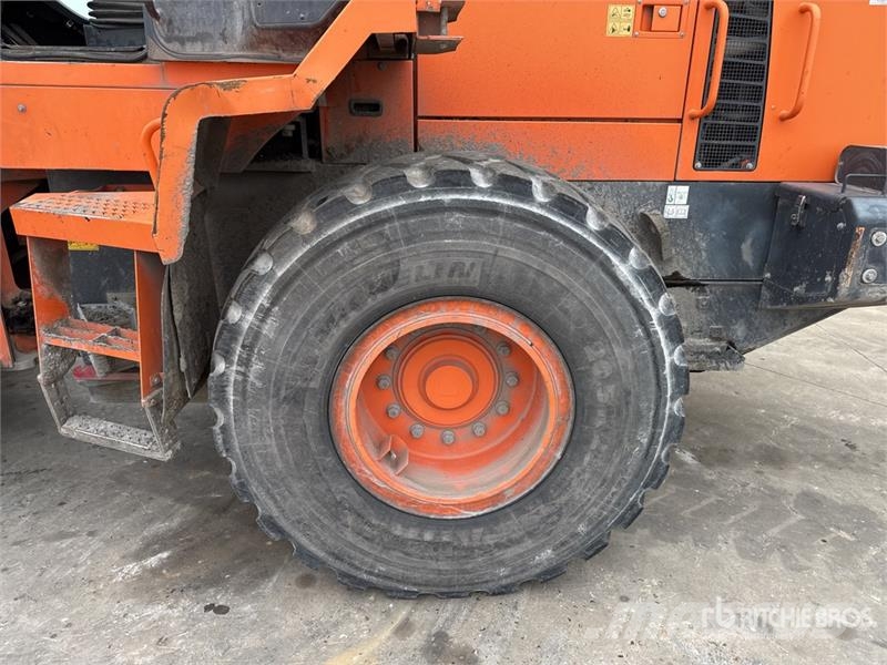 Doosan DL250-3 Фронтальные погрузчики