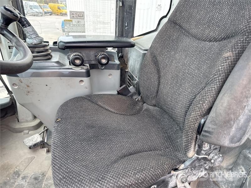 Doosan DL250-3 Фронтальные погрузчики