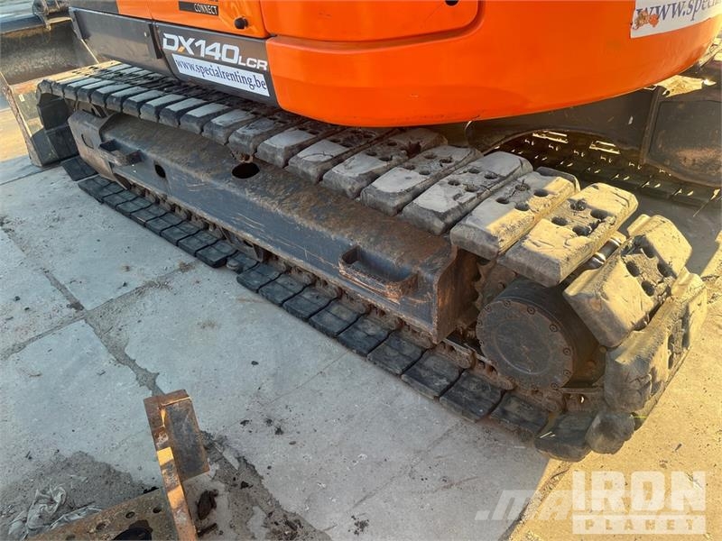 Doosan DX140 LCR-5 Tracked Excavator Escavatori cingolati