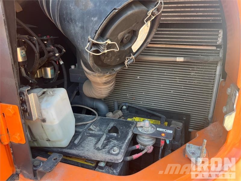 Doosan DX140 LCR-5 Tracked Excavator Escavatori cingolati