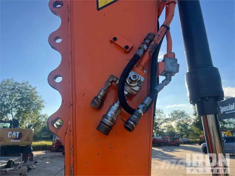 Doosan DX140 LCR-5 Tracked Excavator Escavatori cingolati