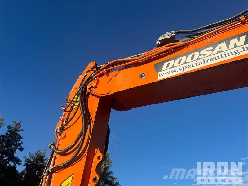 Doosan DX140 LCR-5 Tracked Excavator Escavatori cingolati