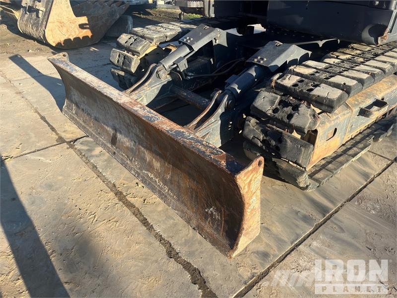 Doosan DX140 LCR-5 Tracked Excavator Escavatori cingolati