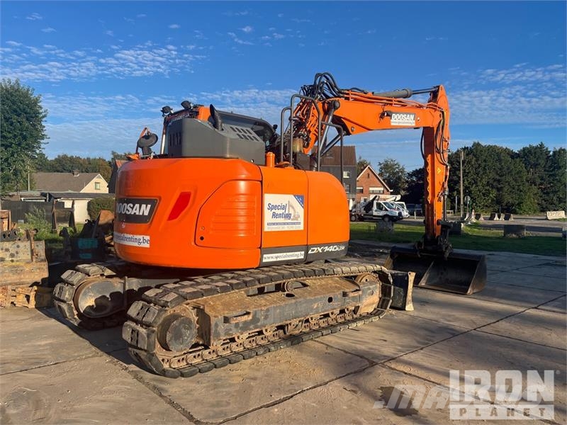 Doosan DX140 LCR-5 Tracked Excavator Escavatori cingolati