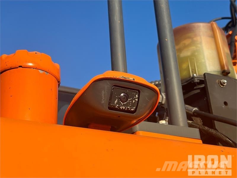 Doosan DX140 LCR-5 Tracked Excavator Escavatori cingolati