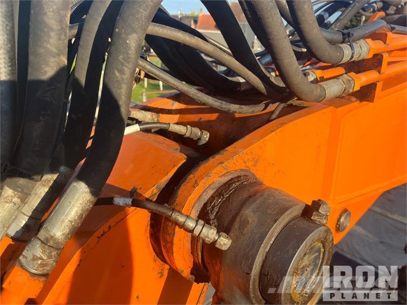 Doosan DX140 LCR-5 Tracked Excavator Escavatori cingolati