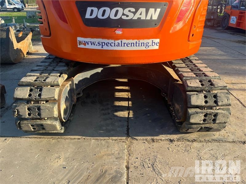 Doosan DX140 LCR-5 Tracked Excavator Escavatori cingolati