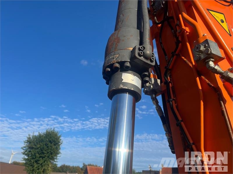 Doosan DX140 LCR-5 Tracked Excavator Escavatori cingolati