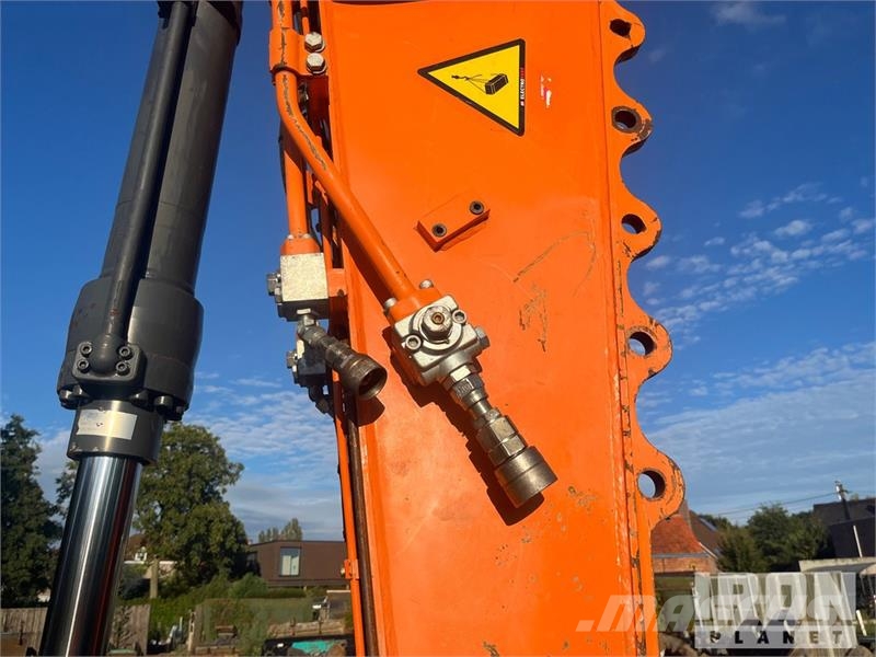 Doosan DX140 LCR-5 Tracked Excavator Escavatori cingolati