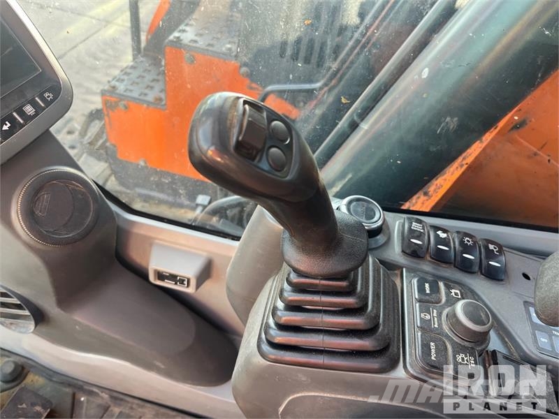 Doosan DX140 LCR-5 Tracked Excavator Escavatori cingolati