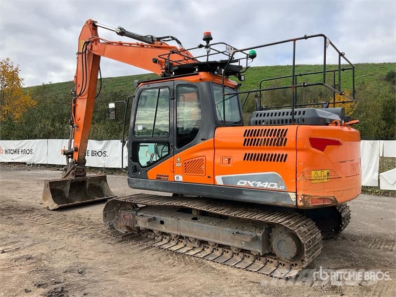 Doosan DX140LC-5 Tracked Excavator Crawler excavators