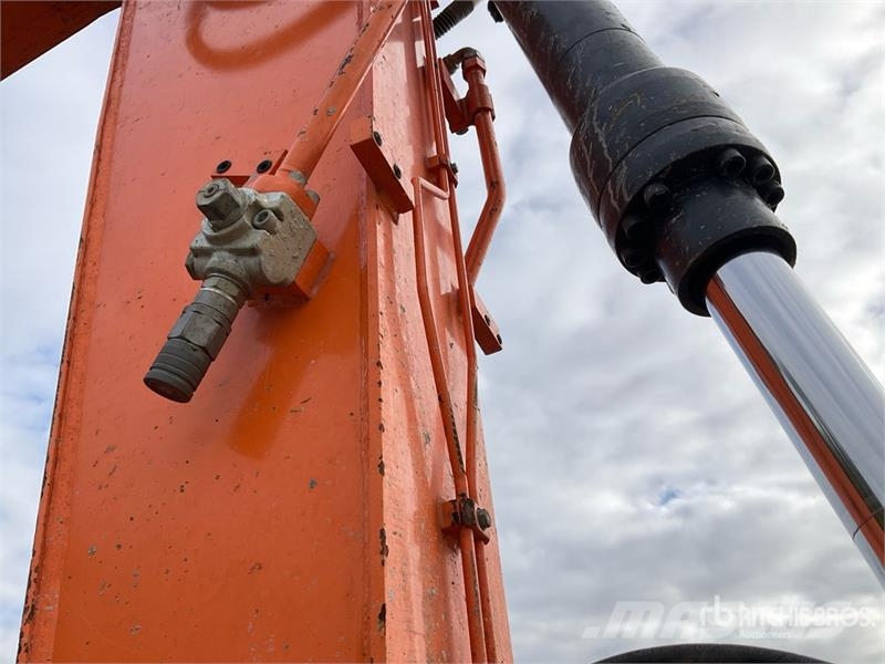 Doosan DX140LC-5 Tracked Excavator Crawler excavators