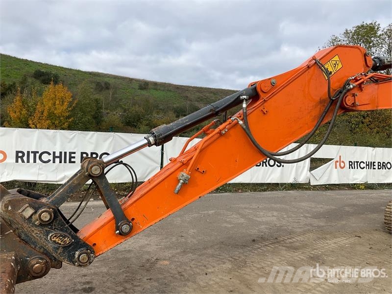 Doosan DX140LC-5 Tracked Excavator Crawler excavators