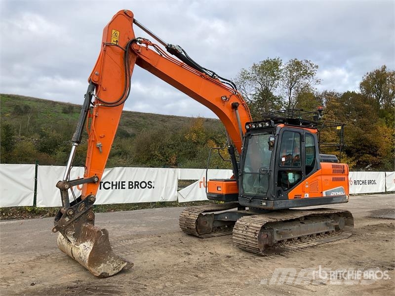Doosan DX140LC-5 Tracked Excavator Crawler excavators