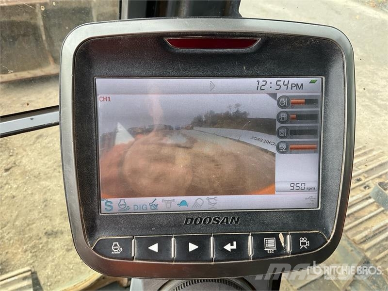 Doosan DX140LC-5 Tracked Excavator Crawler excavators