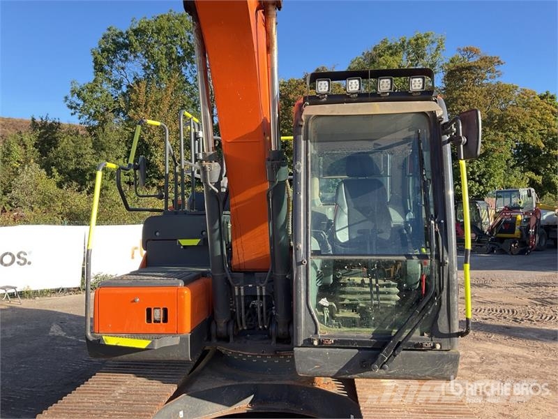 Doosan DX140LC-7 Tracked Excavator Escavadoras de rastos