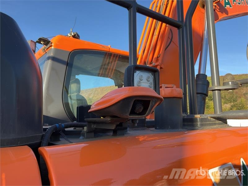 Doosan DX140LC-7 Tracked Excavator Crawler excavators
