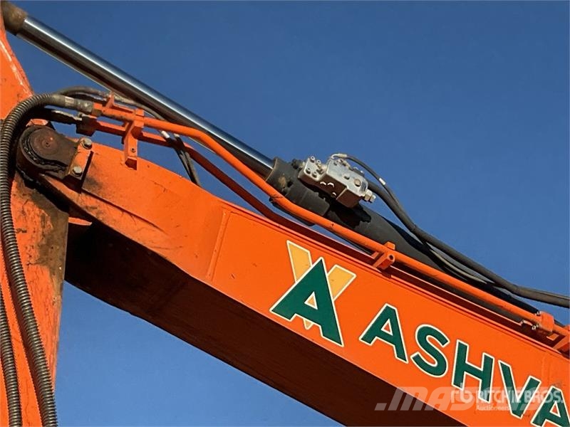Doosan DX140LC-7 Tracked Excavator Escavadoras de rastos