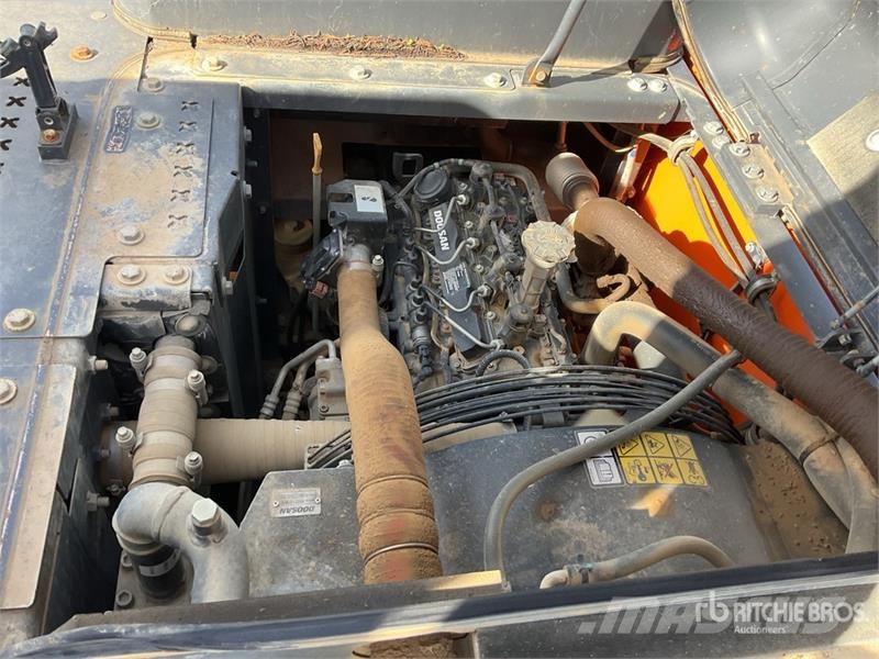 Doosan DX140LC-7 Tracked Excavator Excavadoras de cadenas