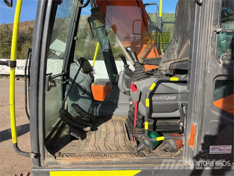 Doosan DX140LC-7 Tracked Excavator Escavadoras de rastos
