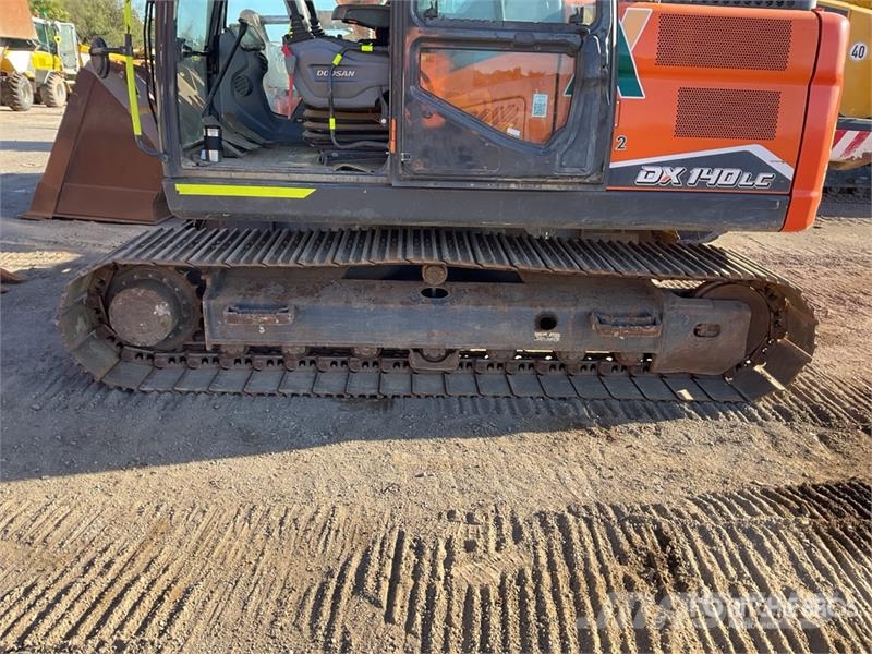 Doosan DX140LC-7 Tracked Excavator Excavadoras de cadenas